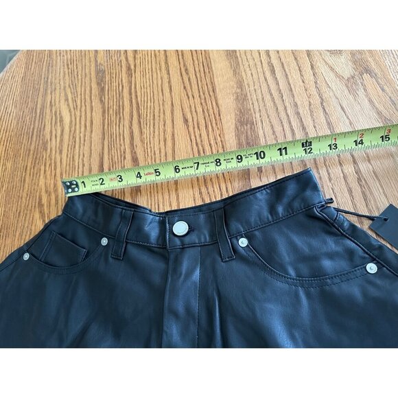Blankly NYC Womens Black Faux Leather Flare Shorts In Stunner Move Size 24 - Picture 5 of 12